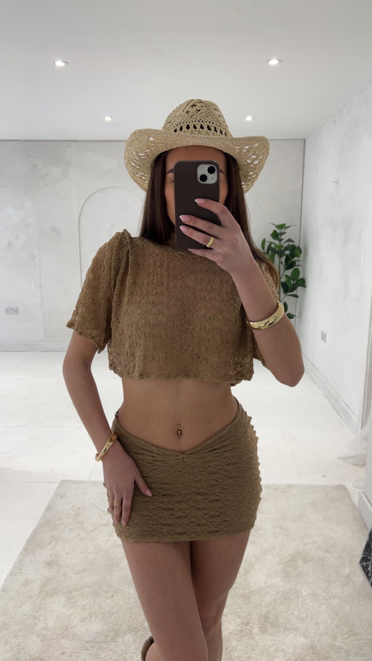 Aven in Brown