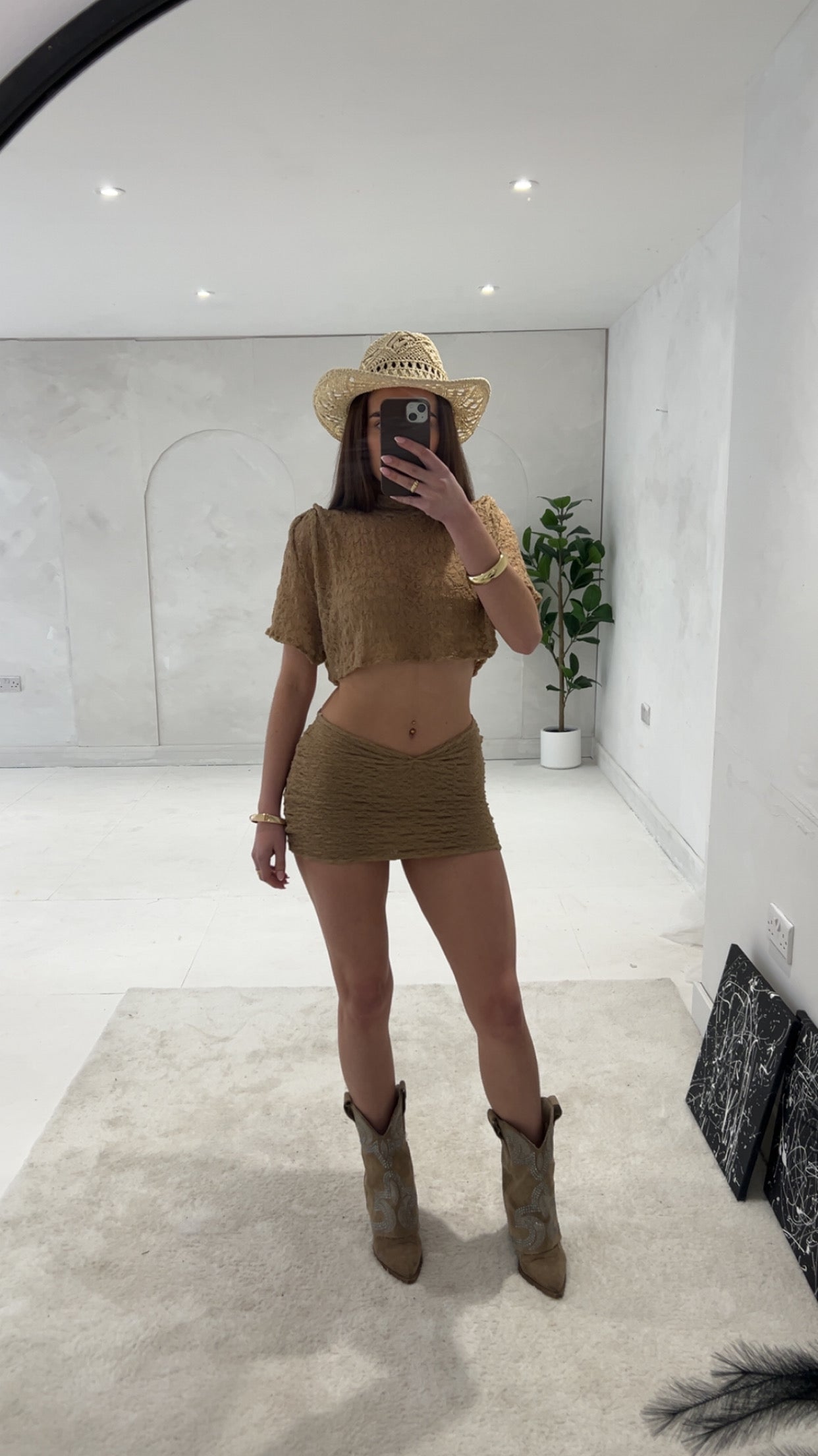 Aven in Brown